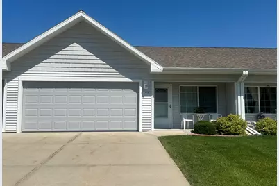 418  Novak St, Hartford, WI 53027 - Photo 1