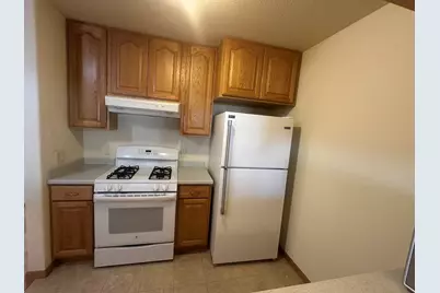 418  Novak St, Hartford, WI 53027 - Photo 6
