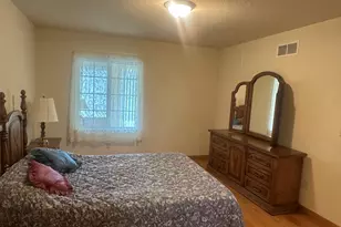 418 Novak St, Hartford, WI 53027 - Photo 8