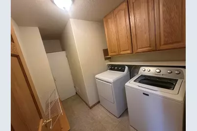 418  Novak St, Hartford, WI 53027 - Photo 18