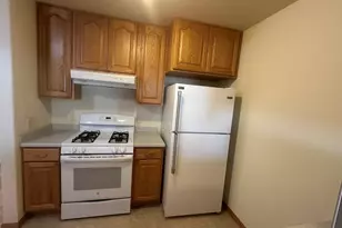 418 Novak St, Hartford, WI 53027 - Photo 8