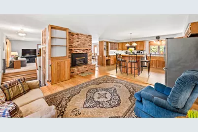 W227S2416  Morningside Cir, Waukesha, WI 53186 - Photo 4