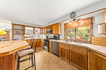 W227S2416  Morningside Cir, Waukesha, WI 53186 - Photo 10