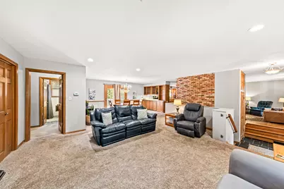 W227S2416  Morningside Cir, Waukesha, WI 53186 - Photo 6