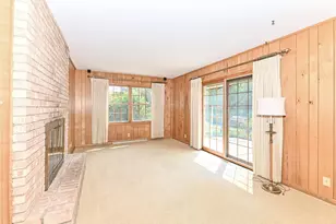 18571 W Hillcrest Dr, New Berlin, WI 53146 - Photo 34