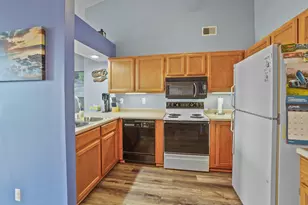 1055 Quinlan Dr, Pewaukee, WI 53072 - Photo 12