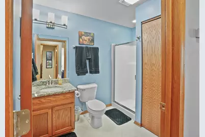 1055  Quinlan Dr #H, Pewaukee, WI 53072 - Photo 18