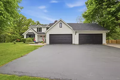 423  Bron Derw Ct, Wales, WI 53183 - Photo 2