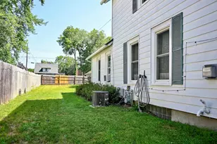 214 10th St, Winona, MN 55987 - Photo 6