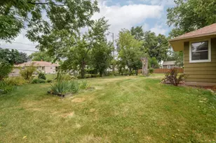 933 Parkview Ln, Mukwonago, WI 53149 - Photo 4