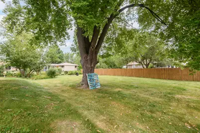 933  Parkview Ln, Mukwonago, WI 53149 - Photo 12