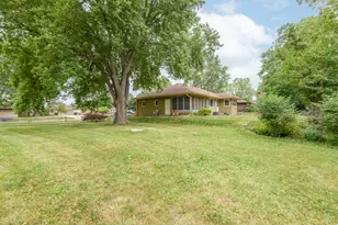 933 Parkview Ln, Mukwonago, WI 53149 - Photo 10