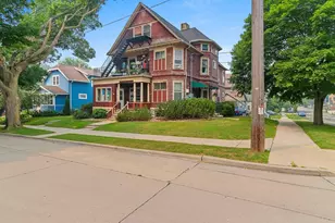 436 N 6th St, Manitowoc, WI 54220 - Photo 4