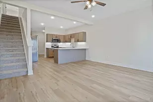 118 Eiche Dr, Slinger, WI 53086 - Photo 10
