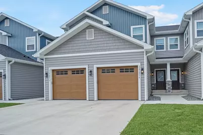 118  Eiche Dr #1, Slinger, WI 53086 - Photo 1