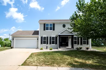 914  Michael Ct, Elkhorn, WI 53121 - Photo 1