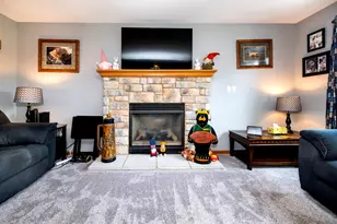 914 Michael Ct, Elkhorn, WI 53121 - Photo 6