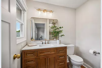 601 E Jessica Cir, Oak Creek, WI 53154 - Photo 16