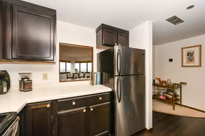 1633 N Prospect Ave #17C, Milwaukee, WI 53202 - Photo 8