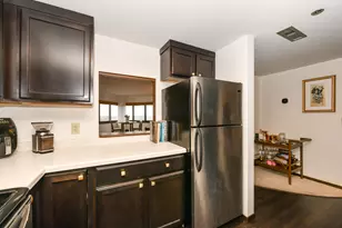 1633 N Prospect Ave, Milwaukee, WI 53202 - Photo 8