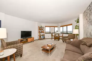 1633 N Prospect Ave, Milwaukee, WI 53202 - Photo 4
