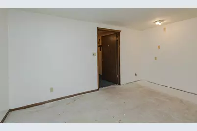 N81W15328  Hilltop Dr, Menomonee Falls, WI 53051 - Photo 52