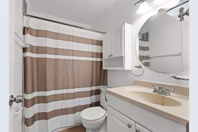2025 E Greenwich Ave #314, Milwaukee, WI 53211 - Photo 4