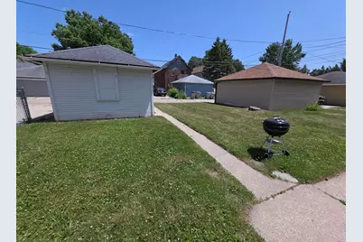 3748 N 41st St, Milwaukee, WI 53216 - Photo 14