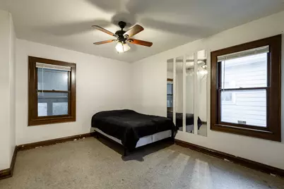 5527 N 38th St, Milwaukee, WI 53209 - Photo 8