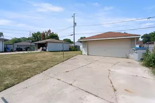164 W Uncas Ave, Milwaukee, WI 53207 - Photo 26