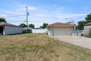 164 W Uncas Ave, Milwaukee, WI 53207 - Photo 30