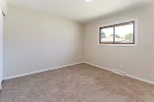 164 W Uncas Ave, Milwaukee, WI 53207 - Photo 12