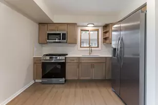 164 W Uncas Ave, Milwaukee, WI 53207 - Photo 6