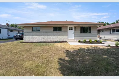 164 W Uncas Ave, Milwaukee, WI 53207 - Photo 1