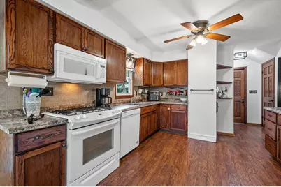 720 S 124th St, West Allis, WI 53214 - Photo 10