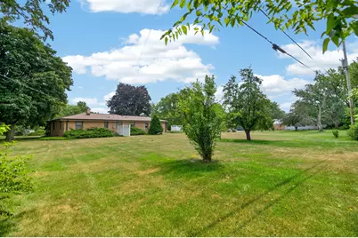 3915  Brook Ln, Brookfield, WI 53005 - Photo 32