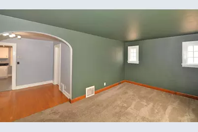 2906  Green St, Racine, WI 53402 - Photo 6