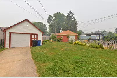2906  Green St, Racine, WI 53402 - Photo 32