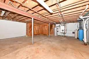 W154N8105 Elm Ln, Menomonee Falls, WI 53051 - Photo 28