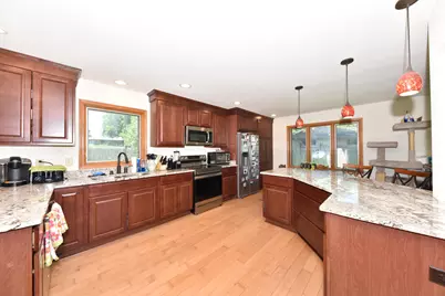 W154N8105  Elm Ln, Menomonee Falls, WI 53051 - Photo 6