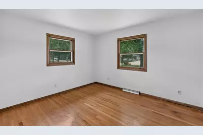 5749  Debbie Ln, West Bend, WI 53095 - Photo 24