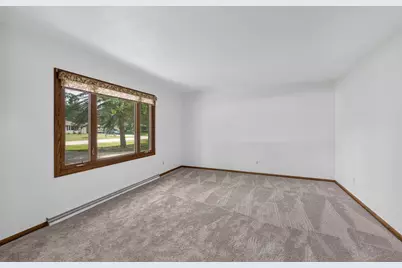 5749  Debbie Ln, West Bend, WI 53095 - Photo 2