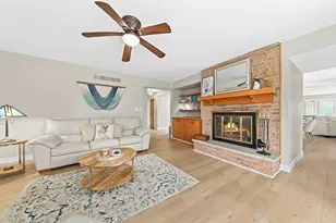 12317 W Ripley Ave, Wauwatosa, WI 53226 - Photo 6