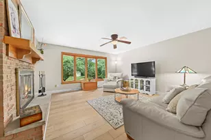12317 W Ripley Ave, Wauwatosa, WI 53226 - Photo 4