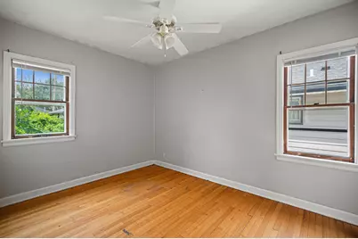 5437 N Bethmaur Ln, Glendale, WI 53209 - Photo 12