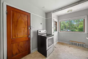 5437 N Bethmaur Ln, Glendale, WI 53209 - Photo 2