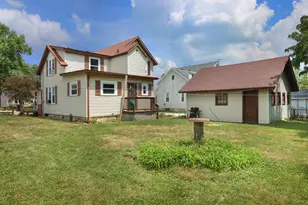 213 E Centralia St, Elkhorn, WI 53121 - Photo 1