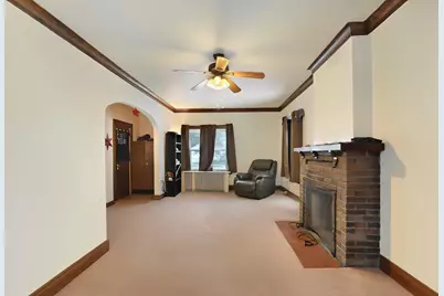 213 E Centralia St, Elkhorn, WI 53121 - Photo 8