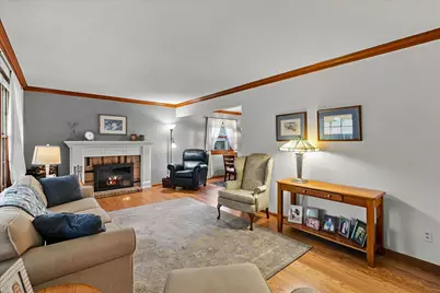 W66N394  Kennedy Ave, Cedarburg, WI 53012 - Photo 2