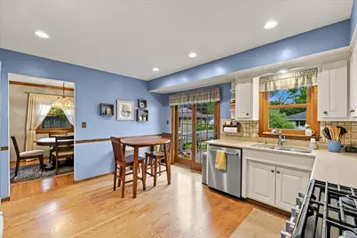 W66N394  Kennedy Ave, Cedarburg, WI 53012 - Photo 6